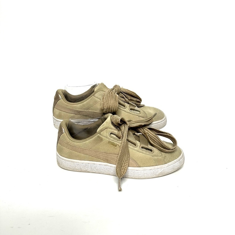 Puma Suede Heart Safari GOLD Mega Huge laces tan beige
Sneakers Womens US 8.5